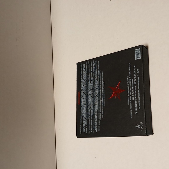 Jeffree Star Weirdo Mini Palette Black Red Star Logo Box design NWT - Picture 10 of 10
